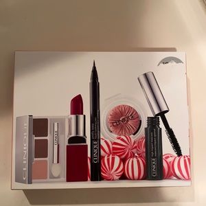 Clinique makeup set